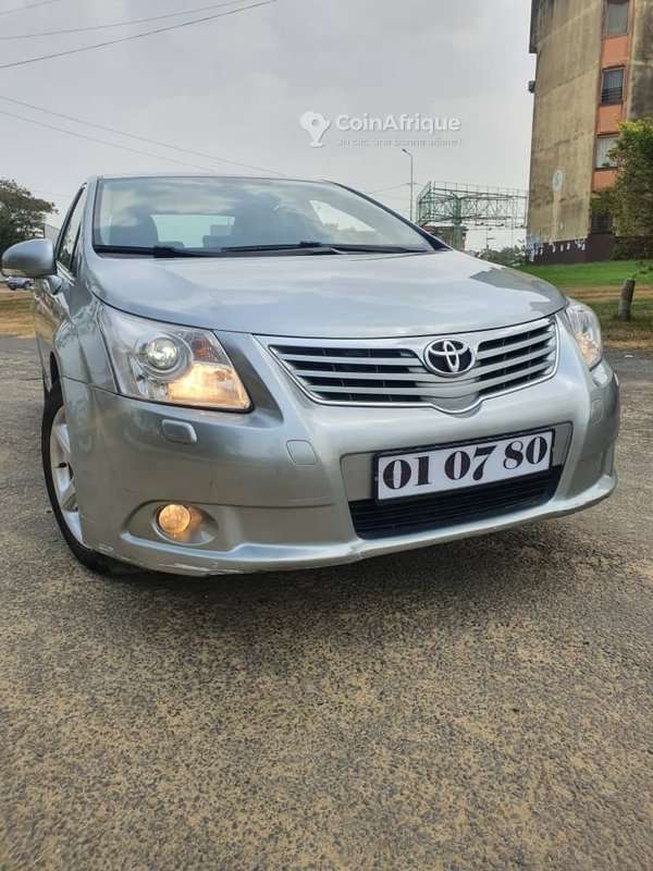  Toyota Avensis 2010