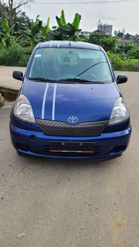  Toyota Yaris 2002