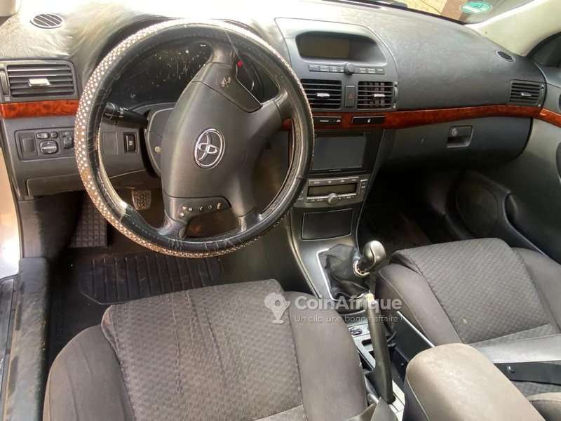  Toyota Avensis 2003