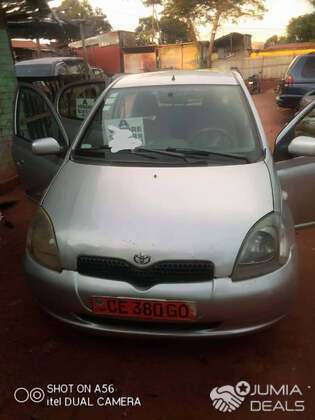  Toyota Yaris 2002 automatique essence climatisé moteur vvti en bon état a vendre Yaoundé bon prix | Centre ville 